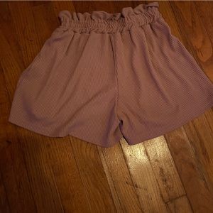Cute, comfortable, and simple dress shorts (dusty pink)
